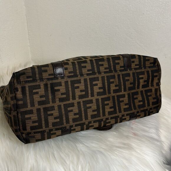 💯Authentic Fendi Zucca Tote Handbag🍀 - Picture 7 of 17